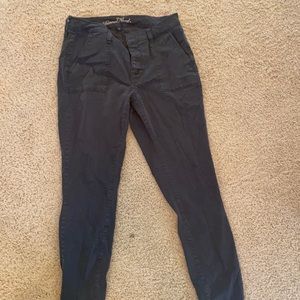 Size 8 high waisted button universal thread pants